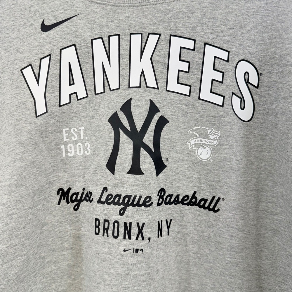 Nike Women's NY Yankees XL Gray Oversized Pullover Sweatshirt NWT 90s Y2K MLB - Picture 3 of 14